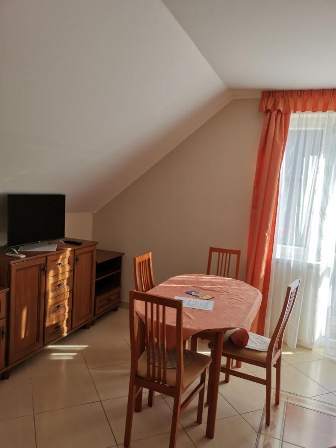 Harmonia Panzio Hotel ชารอชปาตัก ภายนอก รูปภาพ